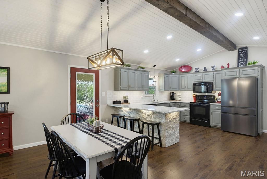 Chateau Ridge - Residential