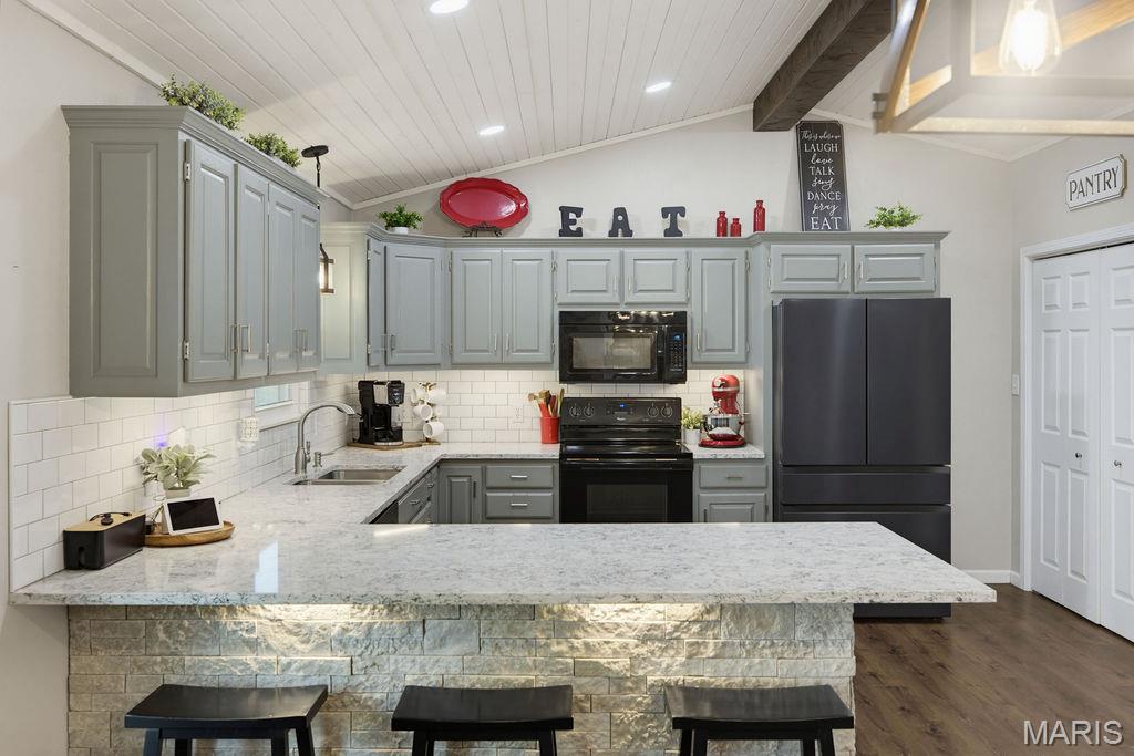 Chateau Ridge - Residential