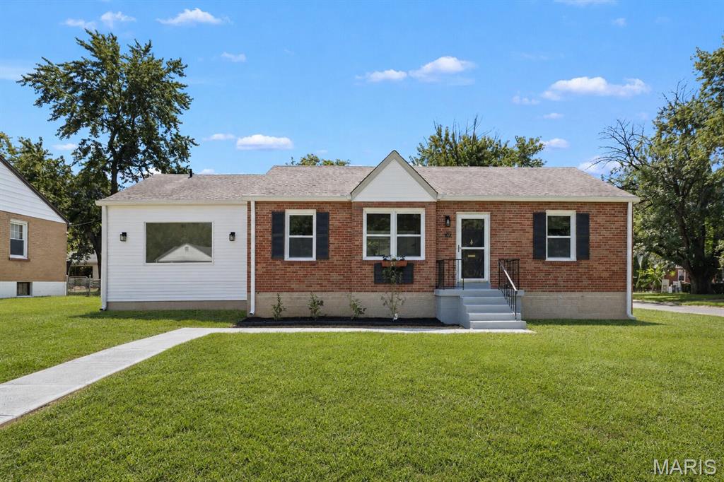 GREAT HOUSE! Imagine being the first to call this FULLY RENOVATED home yours. Morning coffee flows easily between your OPEN-CONCEPT living and dining space and a kitchen finished with gorgeous QUARTZ COUNTERTOPS. NEW LUXURY VINYL FLOORING carries you room to room, while BRAND-NEW WINDOWS fill the home with natural light. Down the hall, a FULLY RENOVATED BATHROOM awaits. A beautiful addition adds a spacious PRIMARY SUITE to retreat to, plus a flexible OFFICE/LIVING SPACE — ideal for working from home, an additional living space or however you need it. Out back, a DETACHED 1-CAR GARAGE offers extra storage and parking. The backyard is also FULLY FENCED IN with a nice patio to enjoy the fall weather coming up! Nothing to fix, nothing to update — just move in and start living. DON'T MISS YOUR CHANCE — schedule your showing today!