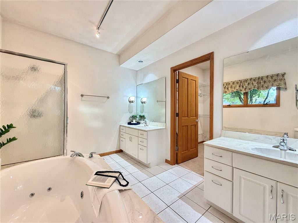 Woodridge Estates 6th Add - Residential