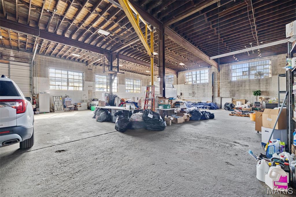 North Broadway - Commercial Sale