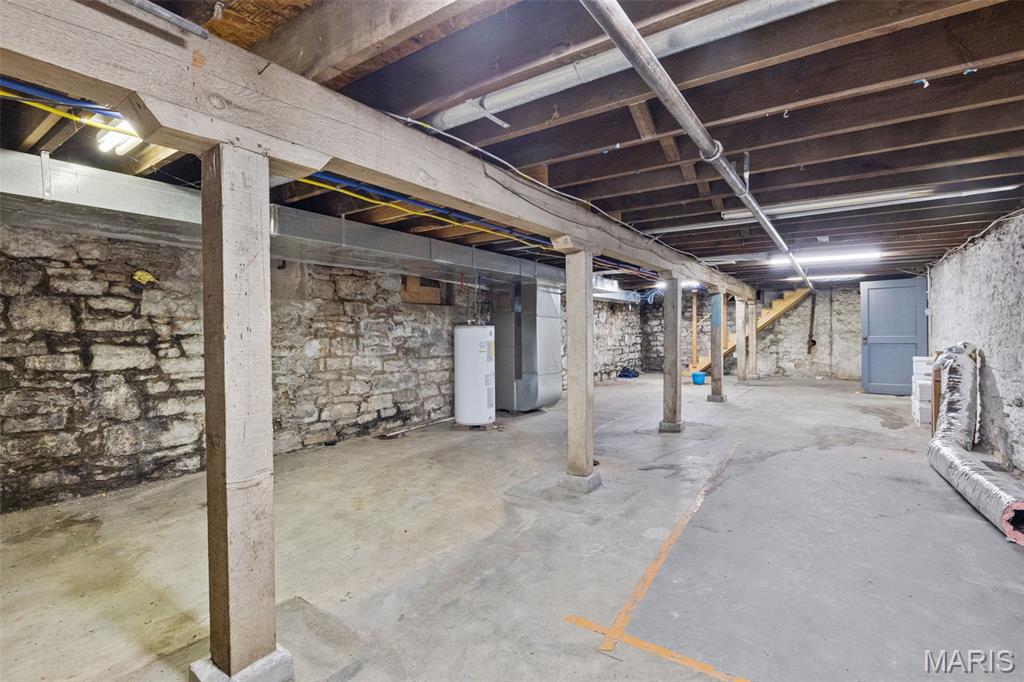 North Broadway - Commercial Sale