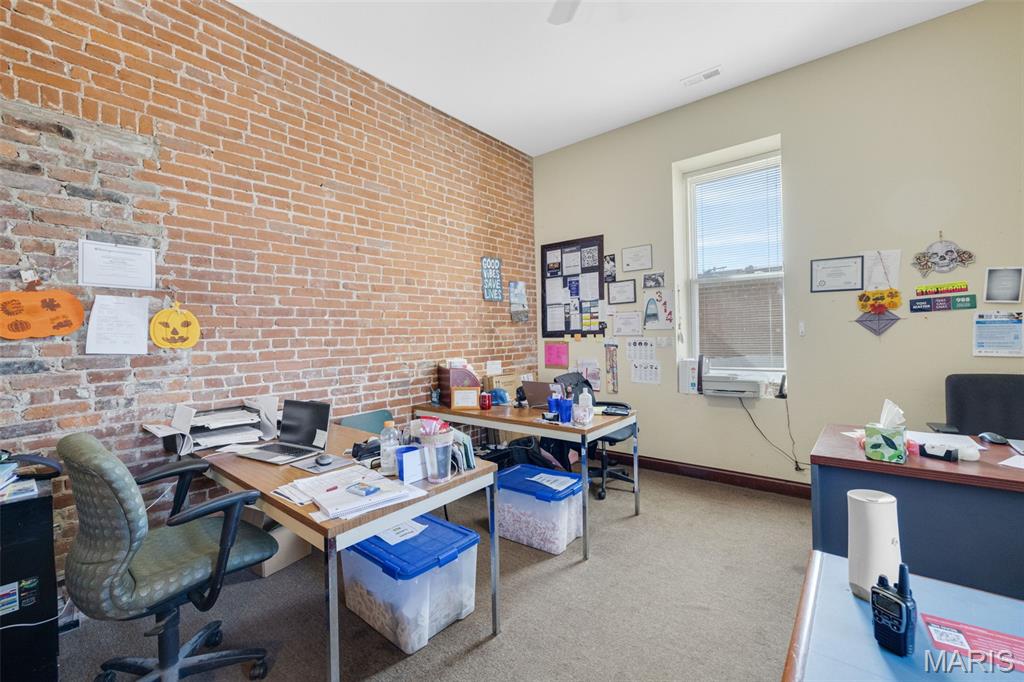 North Broadway - Commercial Sale