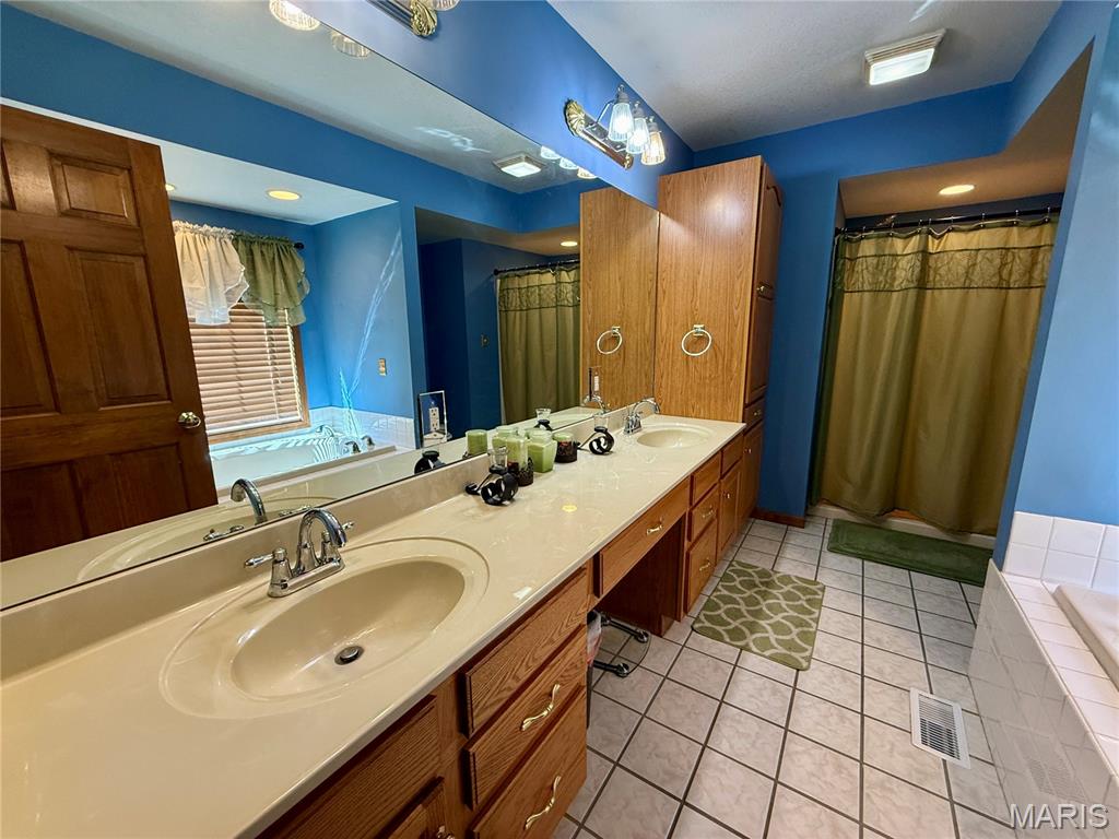 Hummingbird Estates 2nd - Residential