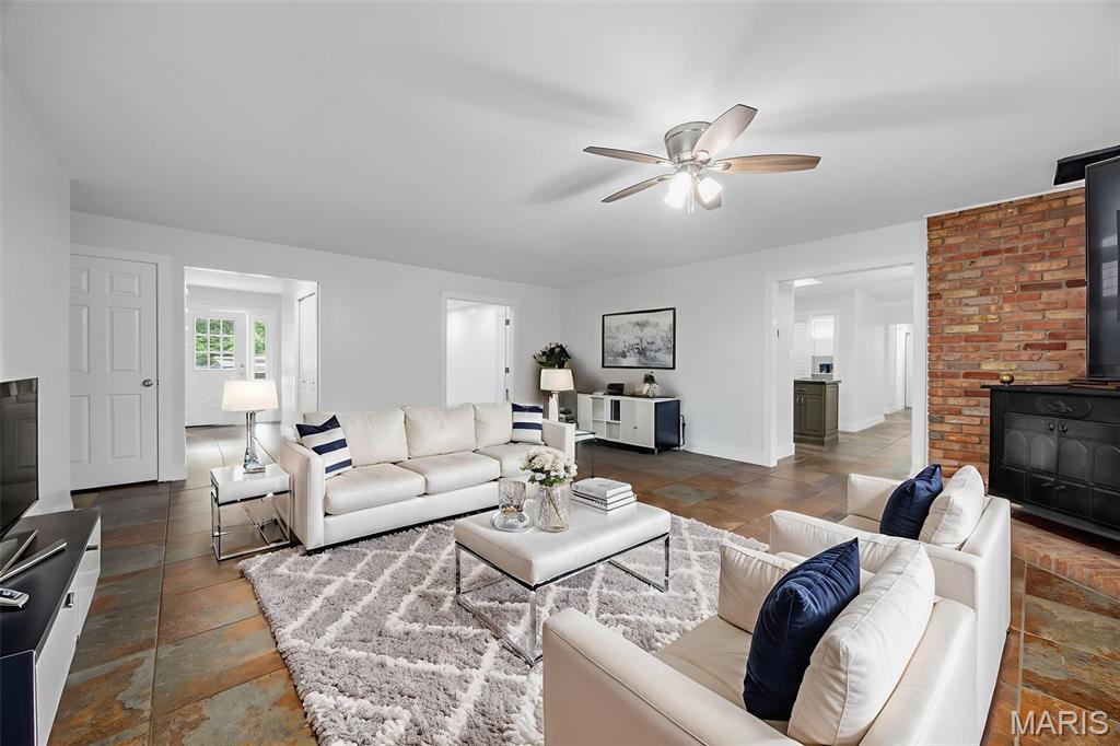 Briar Wood Manor - Residential