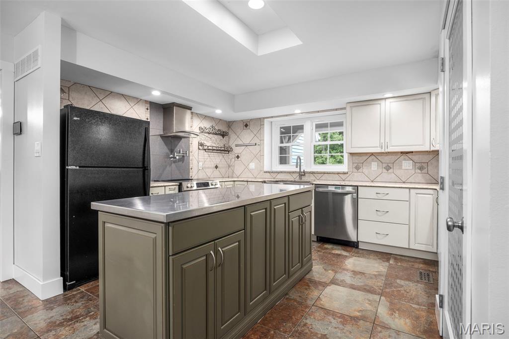Briar Wood Manor - Residential