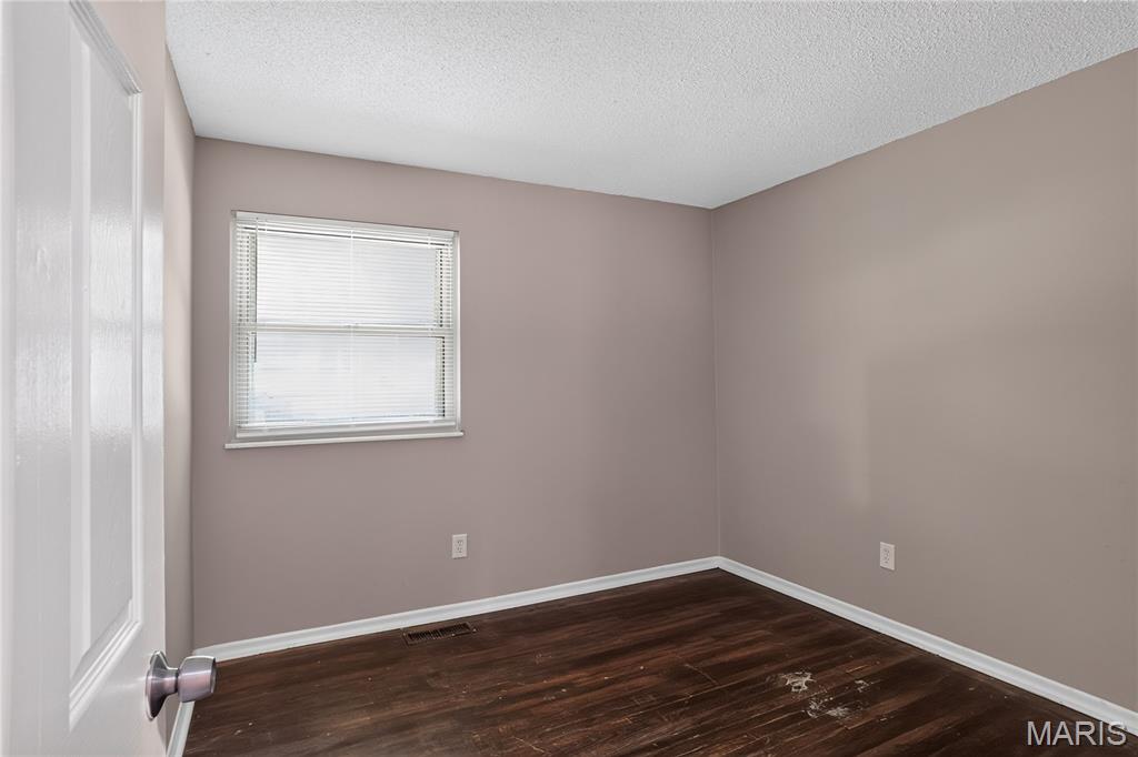 Larimore Plaza 2 2 - Residential