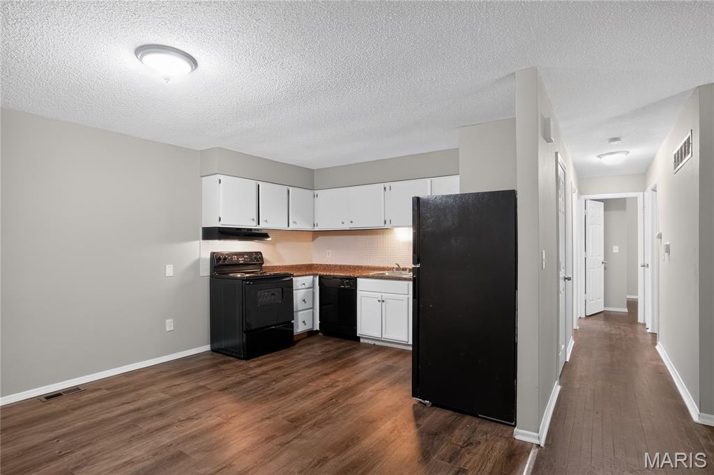 Larimore Plaza 2 2 - Residential