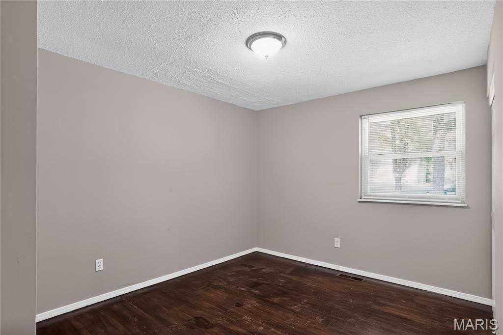 Larimore Plaza 2 2 - Residential
