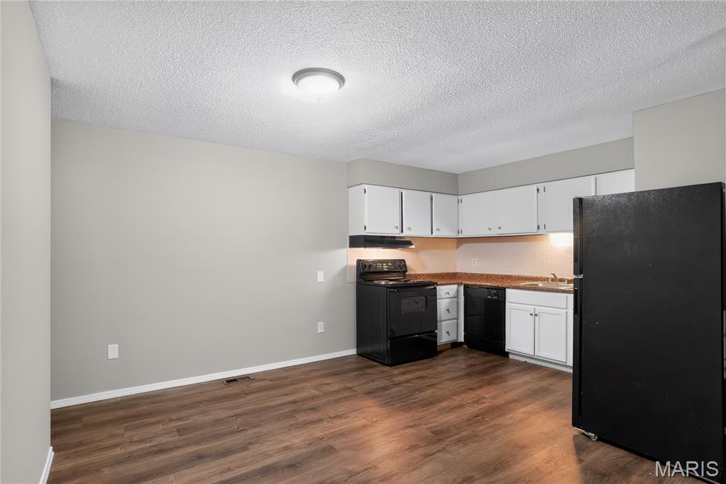 Larimore Plaza 2 2 - Residential