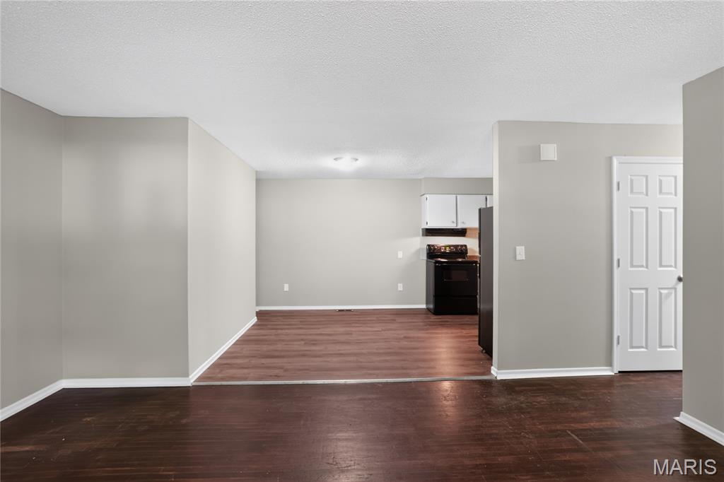 Larimore Plaza 2 2 - Residential