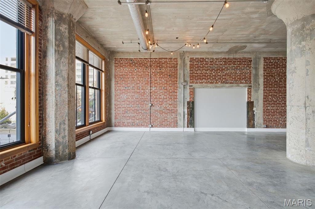 Windows Lofts - Residential