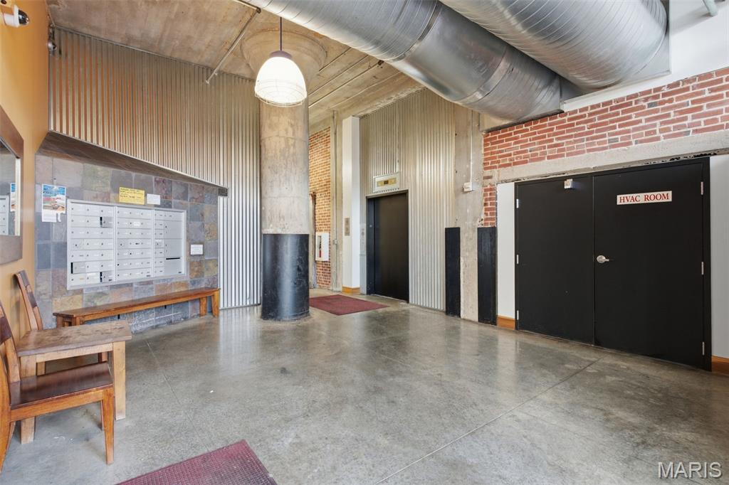 Windows Lofts - Residential