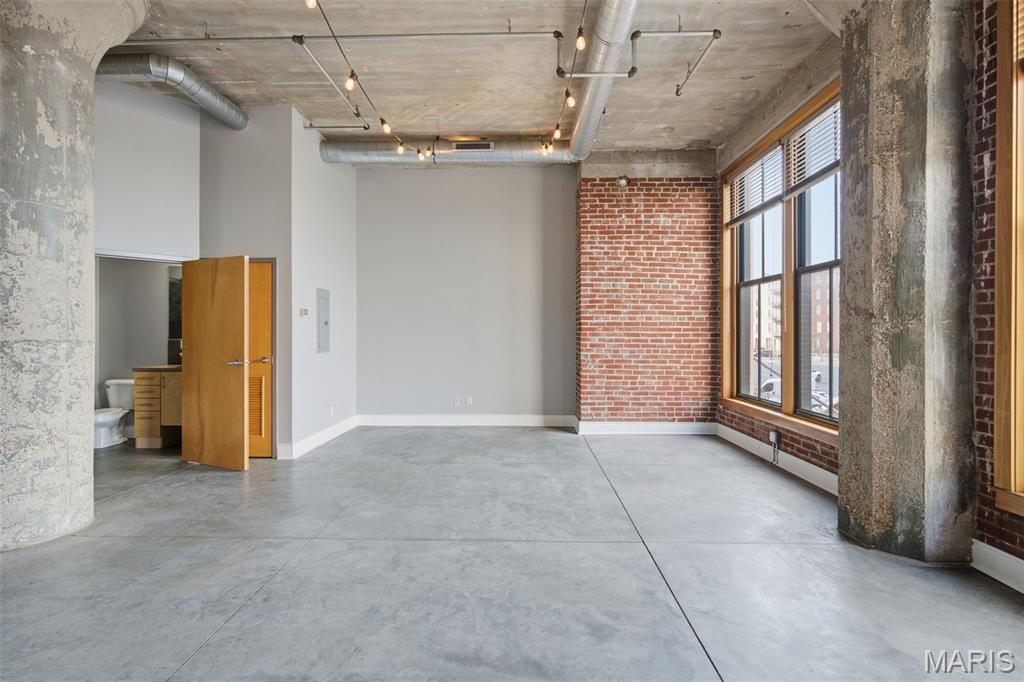Windows Lofts - Residential