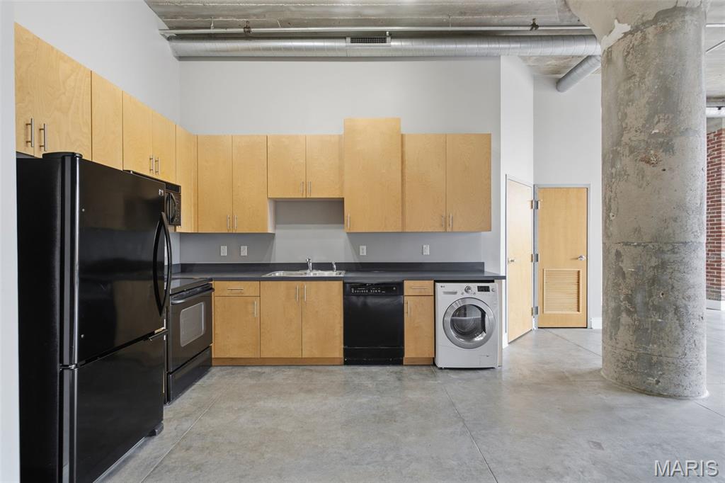 Windows Lofts - Residential