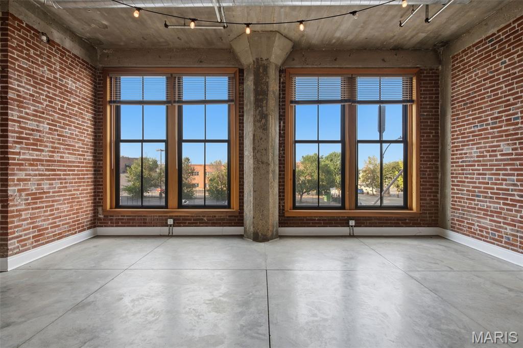 Windows Lofts - Residential