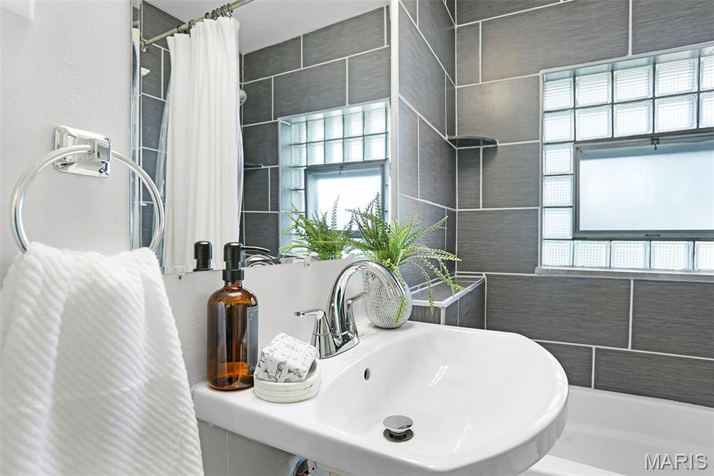 Warren Place Blk 1 Resub - Residential