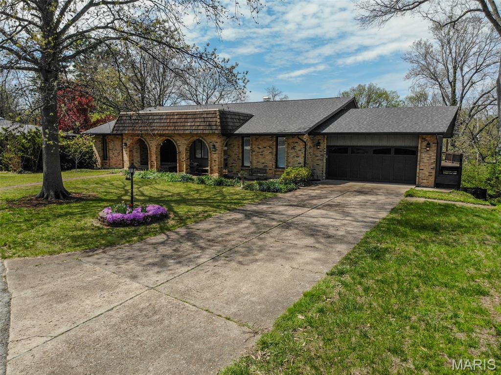 First time offered! This custom-built atrium ranch in desirable Glendale, located within the highly sought-after Kirkwood School District, offers an exceptional opportunity in a prime location near Algonquin Golf Club.
Featuring 6 bedrooms and 3.5 baths, this spacious 4350 sq ft  home showcases vaulted ceilings, hardwood floors, and a unique atrium design that fills the home with natural light. The main floor includes a large great room with fireplace that opens to a beautifully updated kitchen with high-end finishes, center island, custom glass doors, and adjoining breakfast room. Additional main floor spaces include formal living and dining rooms, plus an enclosed sunroom. The atrium room with its impressive fireplace adds character and warmth, while the large deck provides great outdoor living space.
The oversized 2-car garage includes electric for EV charging, and the home features an updated electrical panel. With great bones, generous square footage, and a flexible layout, this home is perfect for a growing or multi-generational household. Bring your personal touches—while some updating is needed, the kitchen is already beautifully done.
Offered at $950,000. Exceptional opportunity in a premier location—schedule your showing today!