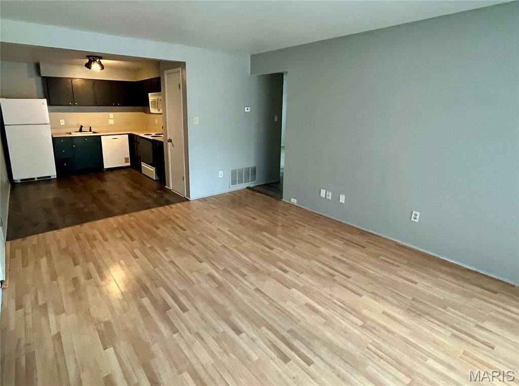 Radcliff Condo - Residential