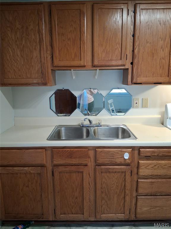 Country Club Hills Add 2 - Residential Lease