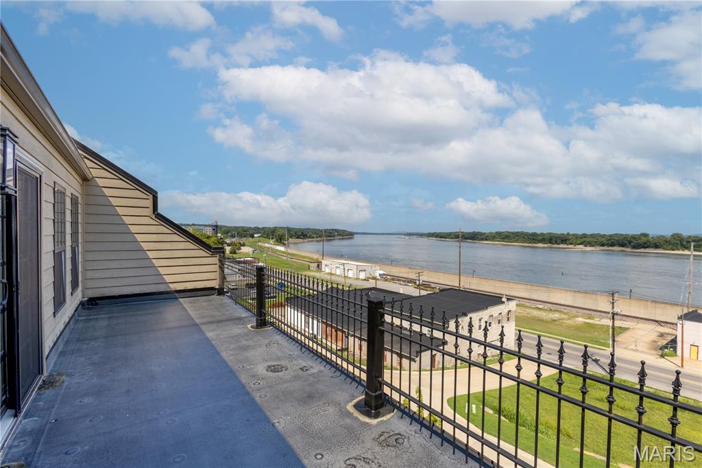 Riverview Court - Residential