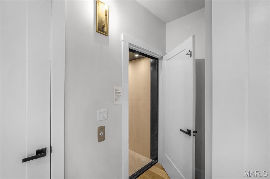 Riverview Court - Residential