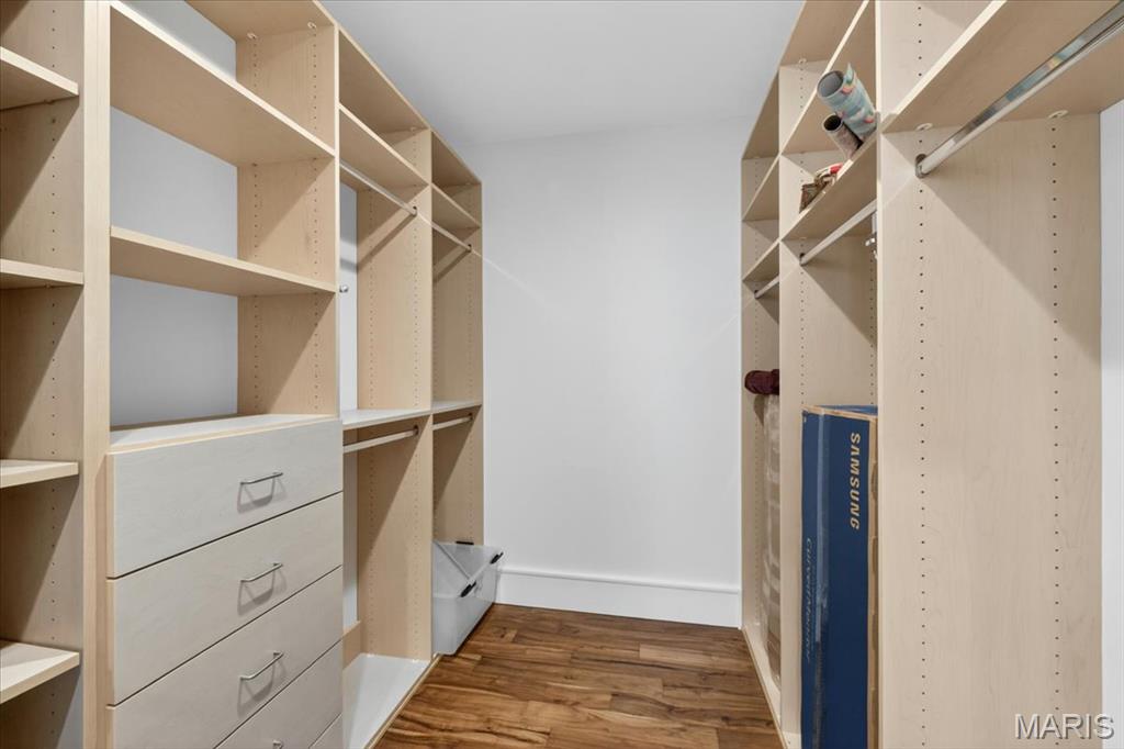 31 Brighton Way Condo - Residential