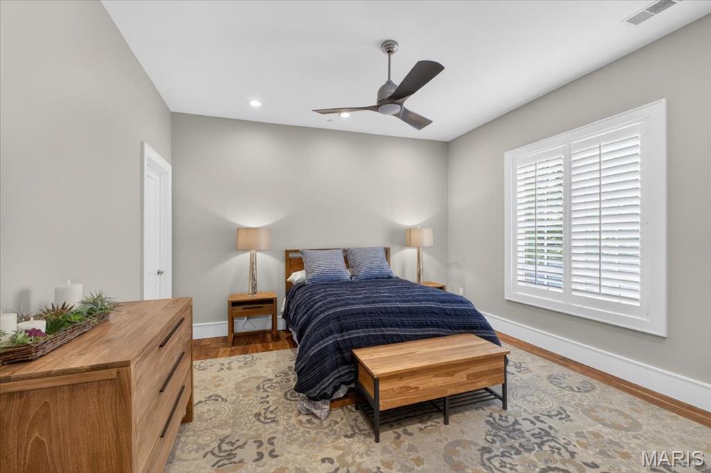 31 Brighton Way Condo - Residential