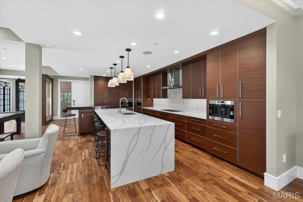 31 Brighton Way Condo - Residential