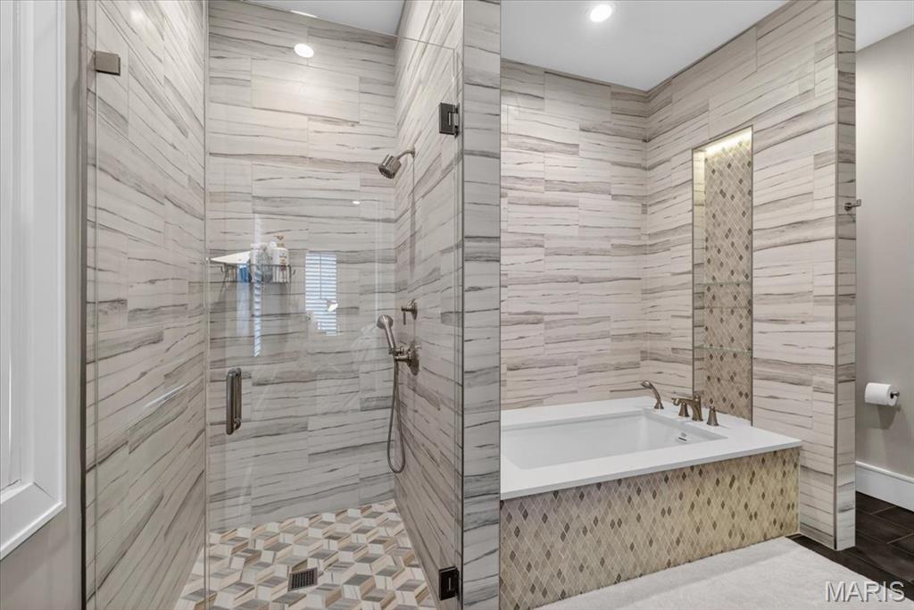 31 Brighton Way Condo - Residential
