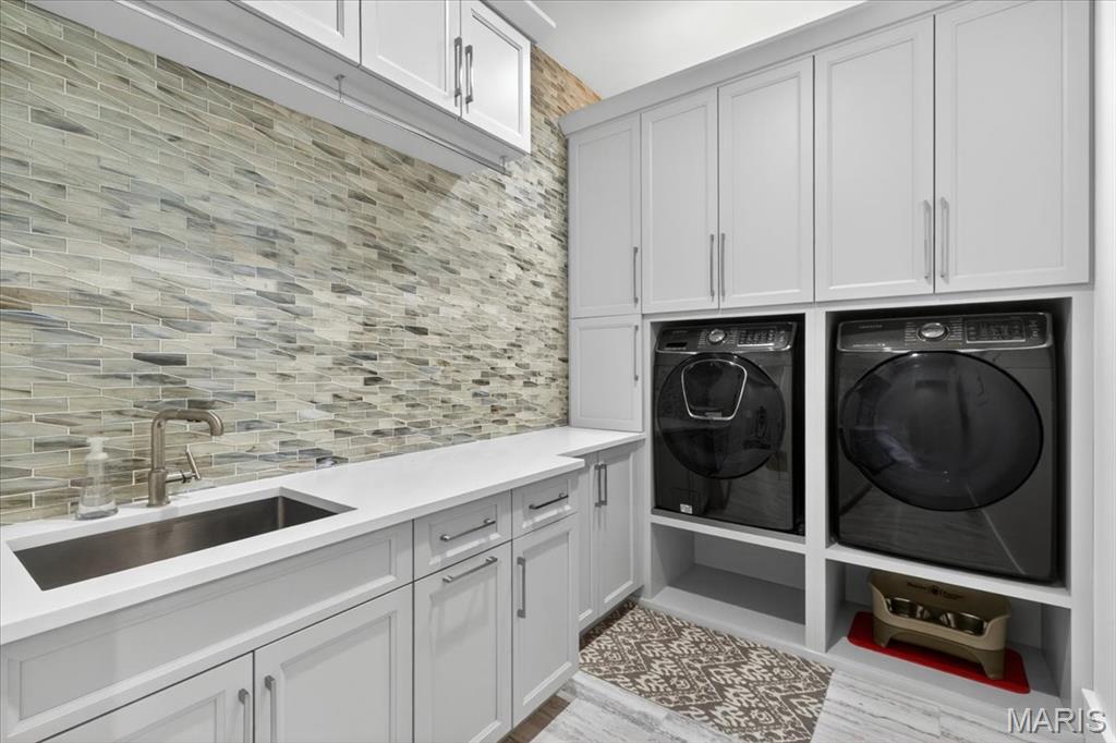 31 Brighton Way Condo - Residential