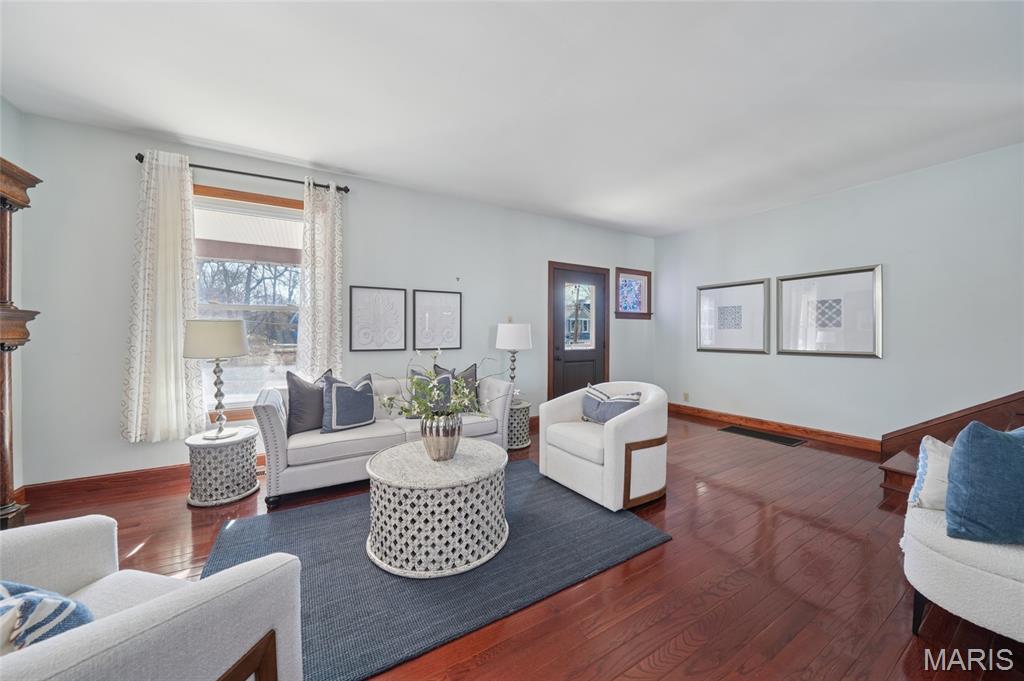 Tuxedo Park - Residential