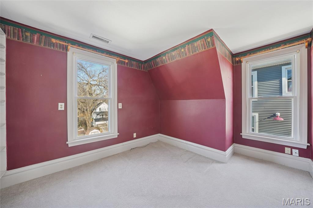 Tuxedo Park - Residential