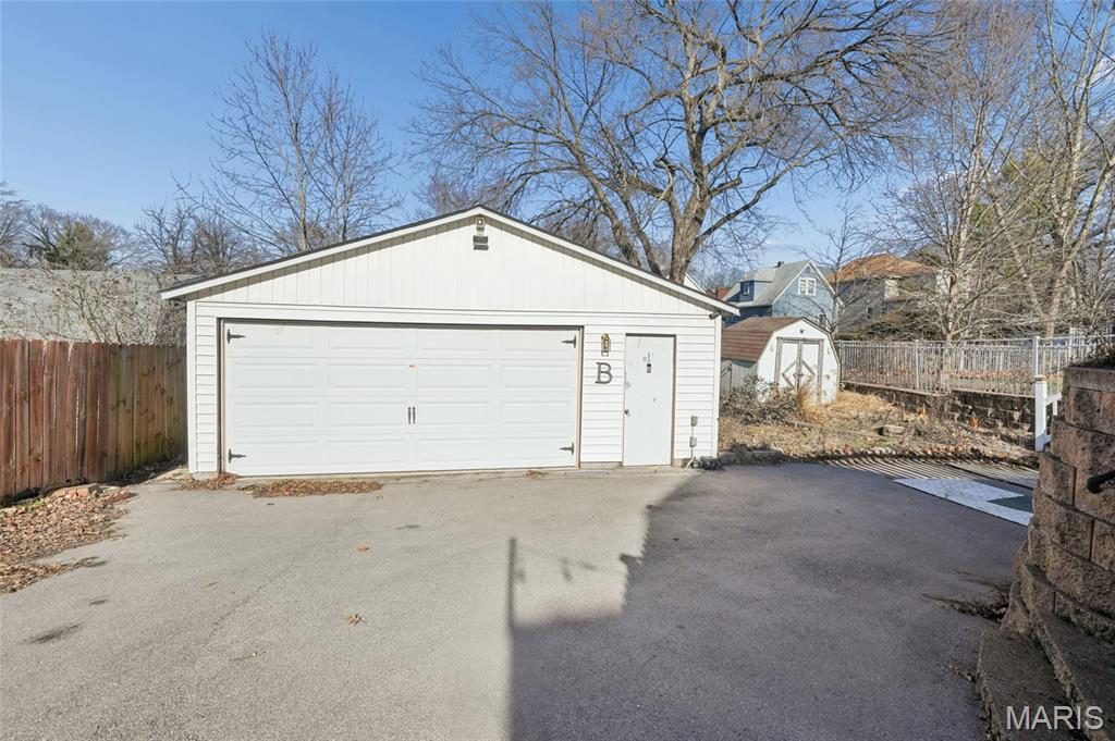 Tuxedo Park - Residential