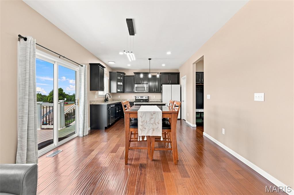 Manors At Orchard Glen - Residential