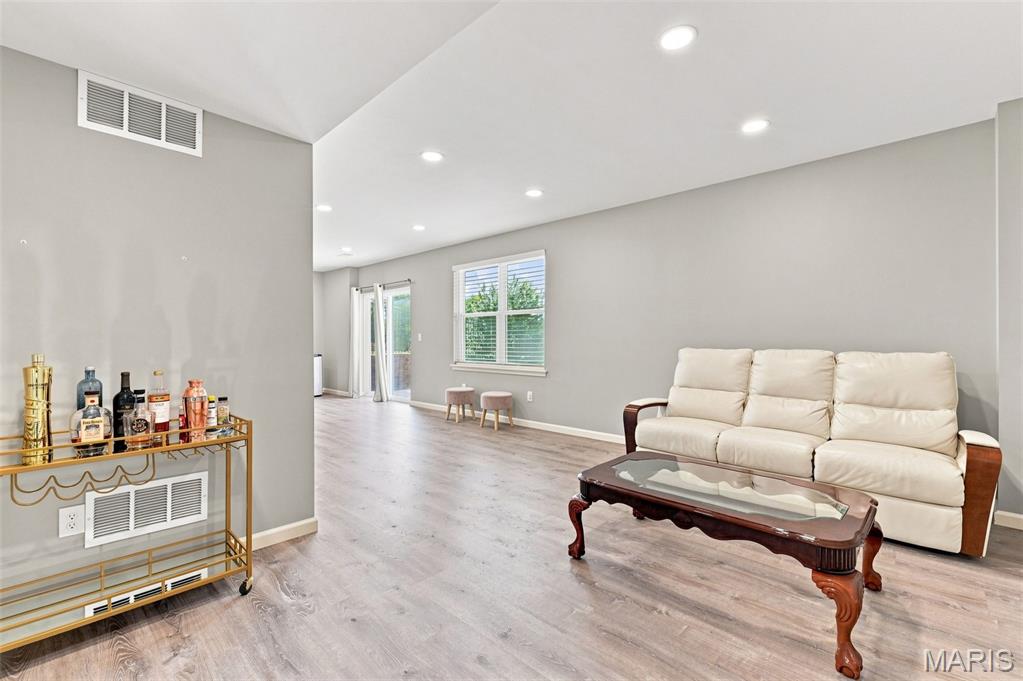 Manors At Orchard Glen - Residential