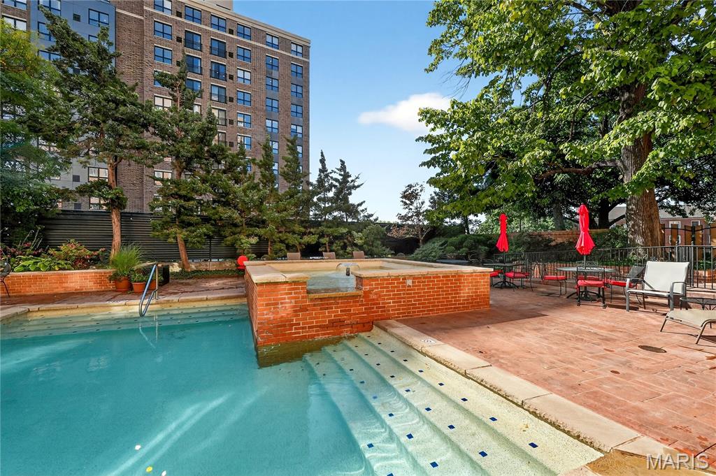 Hanley Towers Apts Condo - Residential