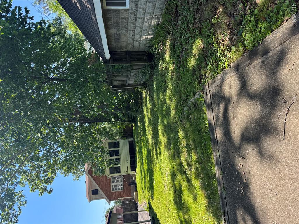 Laughlins Add To Sycamore Hills Re - Residential