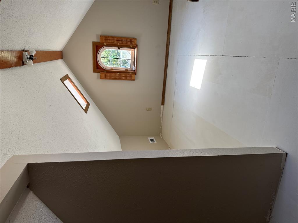 Laughlins Add To Sycamore Hills Re - Residential