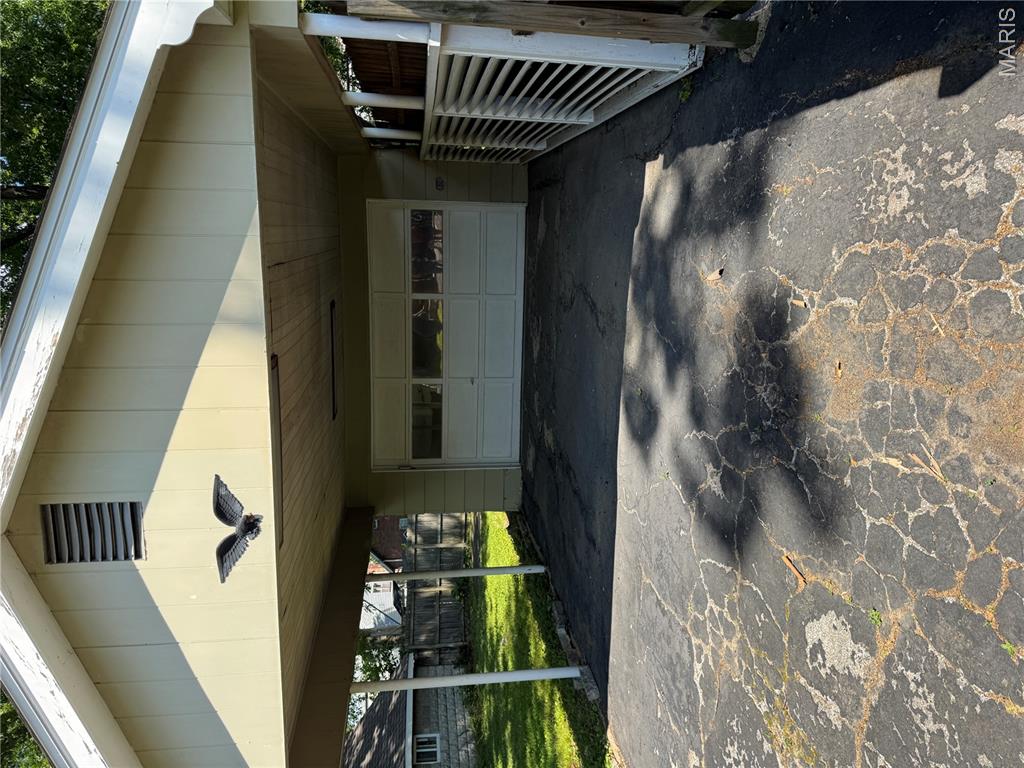 Laughlins Add To Sycamore Hills Re - Residential