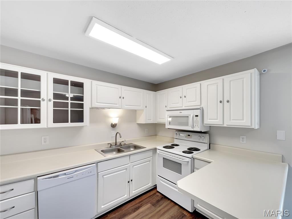 McKelvey Manor Condo - Residential