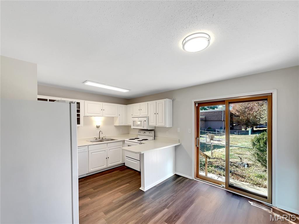 McKelvey Manor Condo - Residential