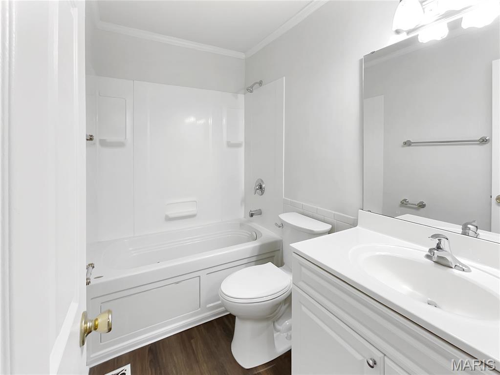 McKelvey Manor Condo - Residential