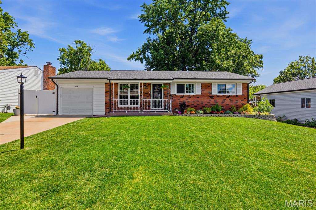 Welcome to 2024 Janiculum Drive in Fenton! Located in the highly desirable Rockwood School District, this charming 3 bedroom, 1.5 bathroom ranch offers comfortable one level living in a fantastic location. The home features a functional floor plan, attached garage, and a spacious yard with plenty of room to enjoy outdoor activities, entertain, or create your own backyard retreat. For added convenience, the property includes a full in ground sprinkler system to help keep the lawn looking its best, as well as an existing underground electric pet containment system for pet owners.

Conveniently situated just minutes from shopping, dining, parks, and major highways, you'll enjoy easy access to everything Fenton has to offer while still being nestled in an established neighborhood. Whether you're a first time homebuyer, looking to downsize, or searching for a great investment opportunity, this home offers an excellent combination of value, location, and potential. Don't miss your opportunity to make 2024 Janiculum Drive your next home!