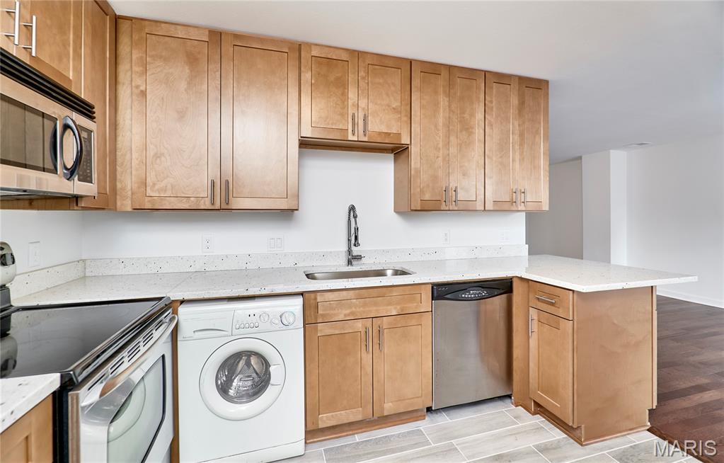Pershing Ave Condo - Residential