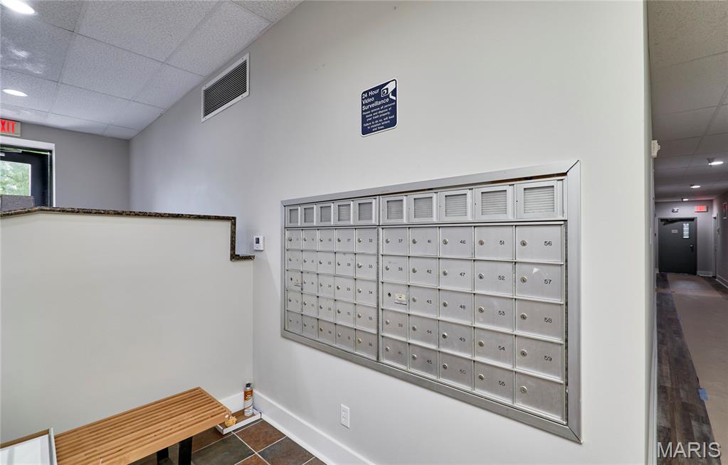 Pershing Ave Condo - Residential
