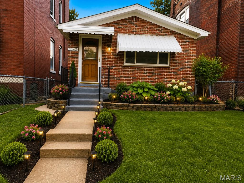 Fully renovated 2-bedroom, 1-bath home that is move-in ready! This property is being sold AS IS. The seller will make no repairs and will provide no repair credits. The home has already passed the occupancy inspection and is ready for its new owner.

Please submit all offers using the Special Sale Contract no later than Sunday, July 26 at 6:00 PM, with a response deadline of Monday, July 27 at 10:00 PM.