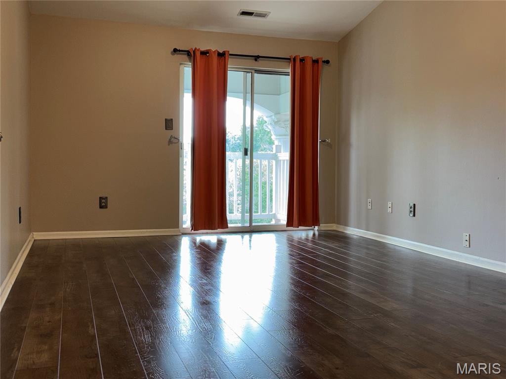 Sherwood Place Condo Four - Residential