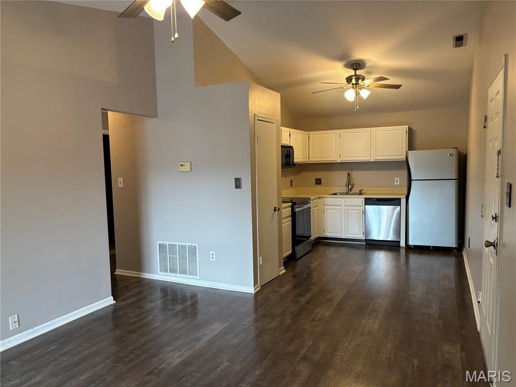 Sherwood Place Condo Four - Residential