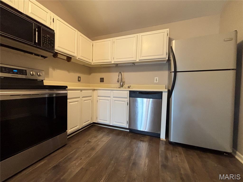 Sherwood Place Condo Four - Residential